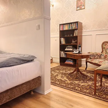 Prime Location Luxury Flat Апартаменты *