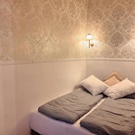 Prime Location Luxury Flat Апартаменты Карловы Вары