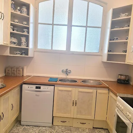 Prime Location Luxury Flat *